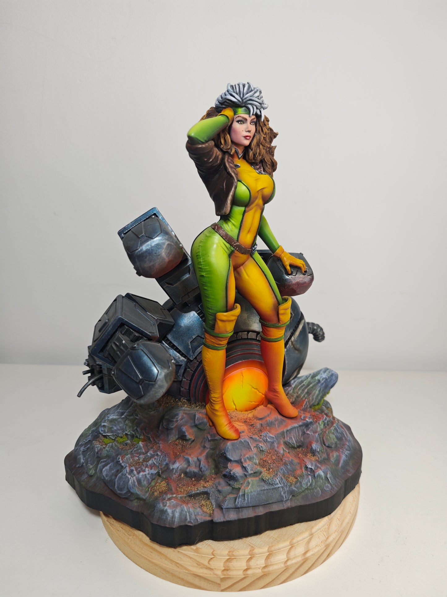 Figura pintada a mano Rogue - Picara