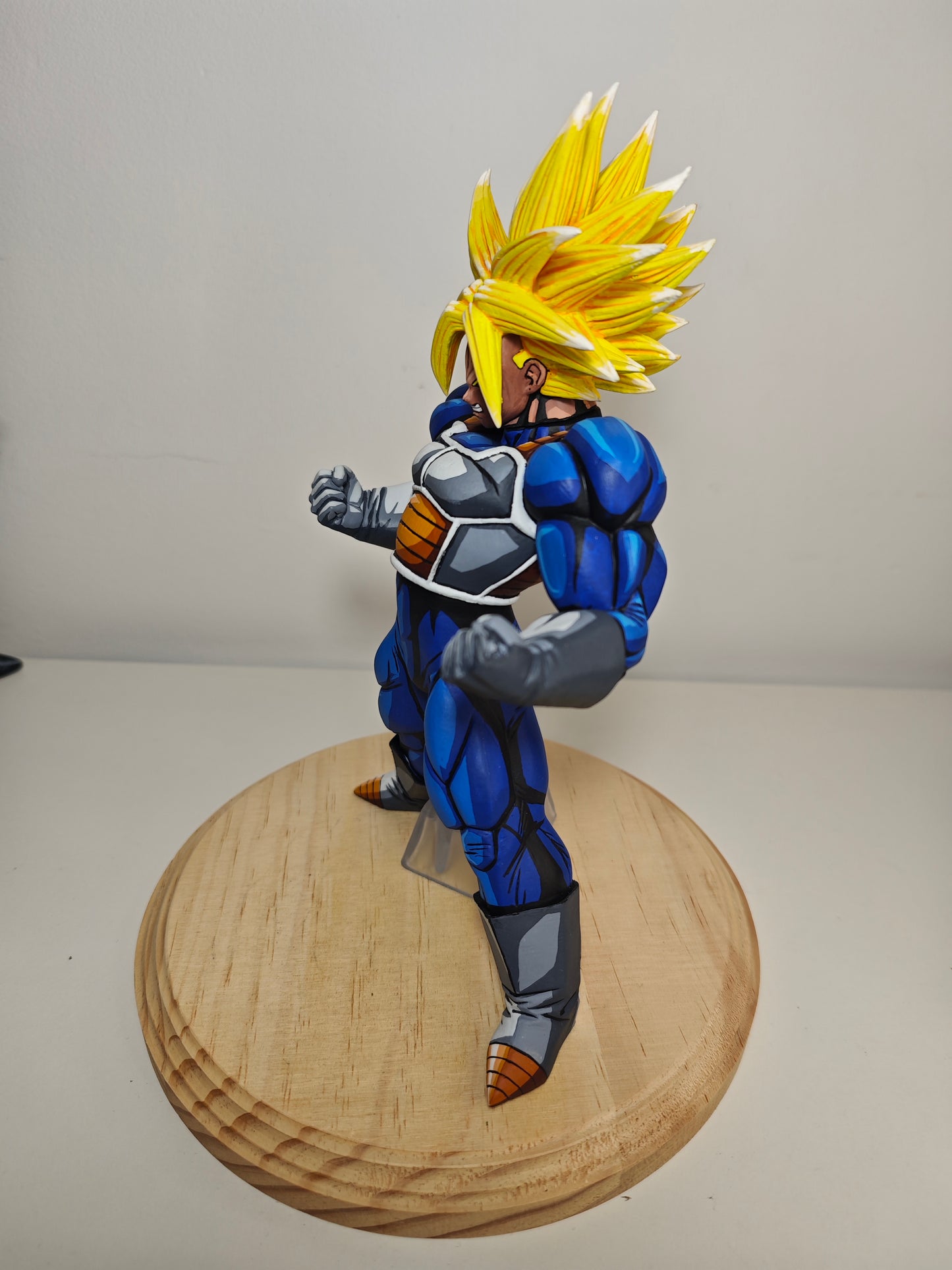 Figura Super Trunks SSJ Anime 2d Comic Color / Cel Shading Repaint