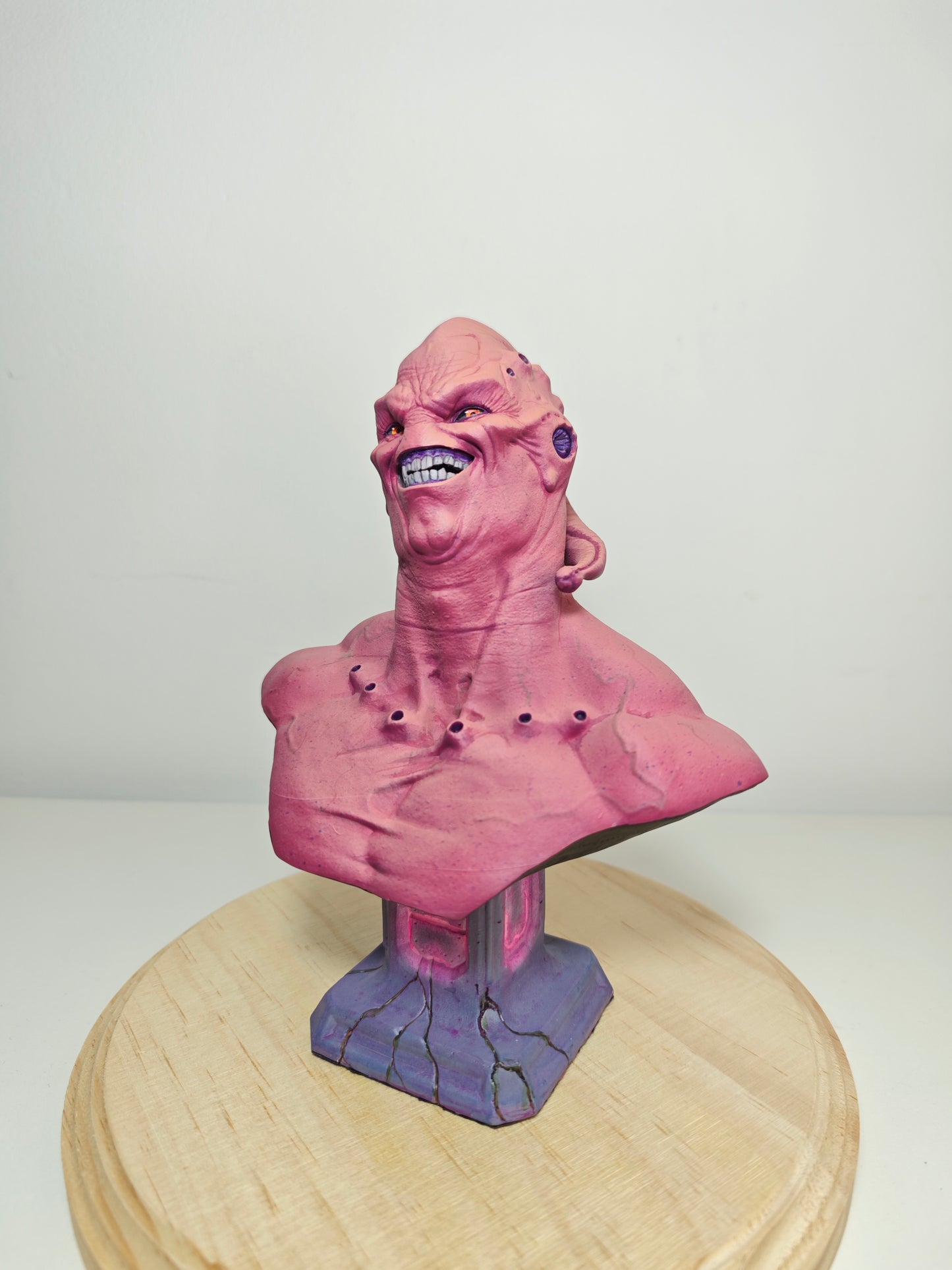 Figura busto Buu realista