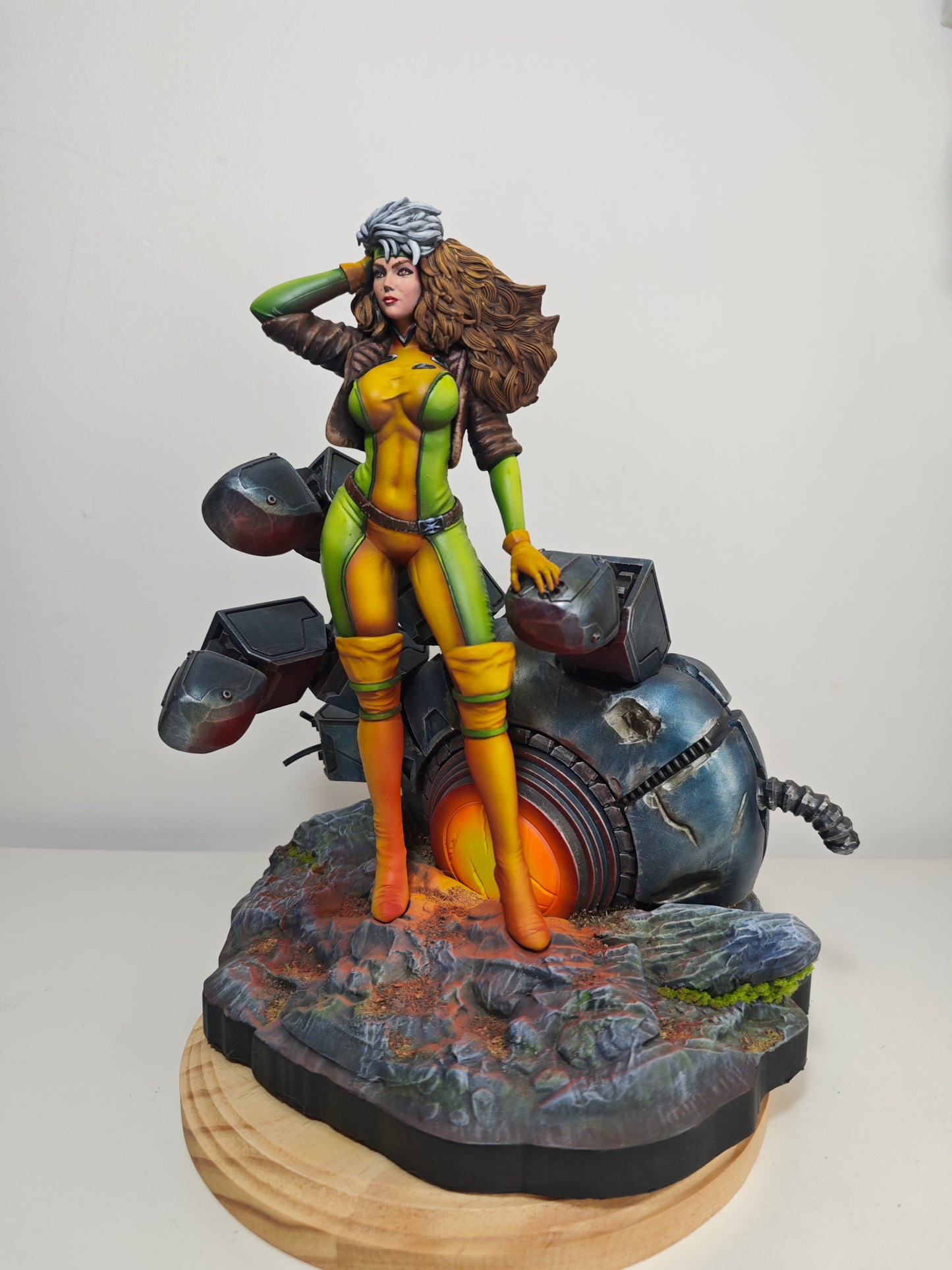 Figura pintada a mano Rogue - Picara